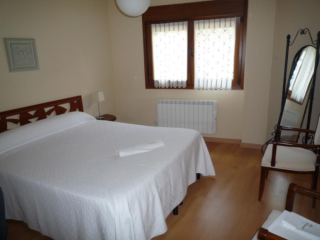 Apartamentos La Covatilla Neila de San Miguel Ngoại thất bức ảnh